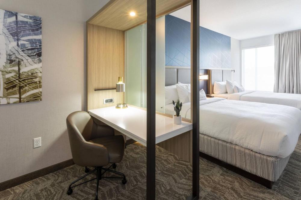 Suite, 2 Queen, Trundle bed interior
